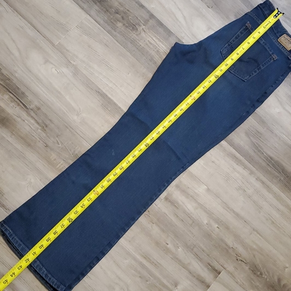 Signature Levi size 14 Blue Jeansmidrise boot cut - Picture 5 of 5